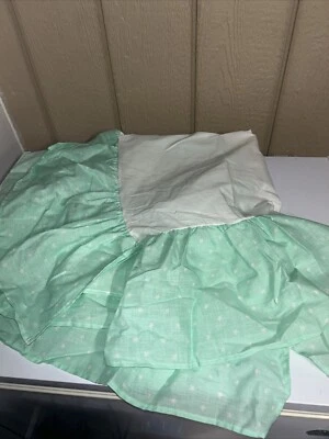 Falda de cuna de oso de peluche vintage con volantes antipolvo verde con estrellas difícil de encontrar rara usada en excelente estado Foto 1 de 4