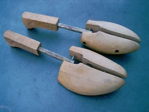 ROCHESTER SHOE TREES 13" SOLID WOOD SHOE KEEPER NO. 5 MOHAWK SPRING LOADED - Picture 1 of 7
