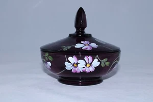 Fenton Amethyst Glass Candy Dish with Lid – Hand Painted Flowers – Signed D. Bar - Picture 1 of 4