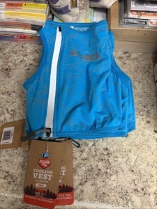 Arcadia Trail Dog Cooling Vest SMALL NWT Nice! SMALL BUSINESS ๐ฆฎ๐๐โ๐ฆบ๐พ๐ฐ๐ - Picture 1 of 3