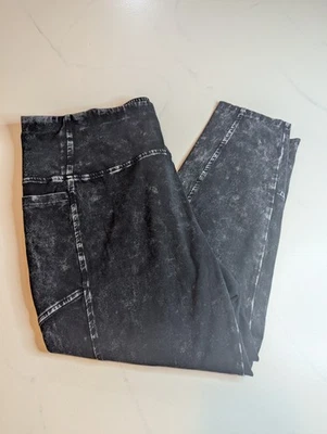 Andrew Marc Sport Blackwash Capri Women's Leggings, Elastic Waist, Size 2X - Изображение 1 из 4