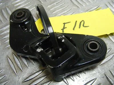 GSX600F Footrest Hanger Right Riders Genuine Suzuki 1988-1997 A034 — 第 1/3 张图片