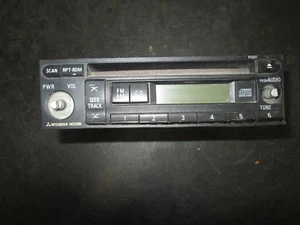 02 03 04 05 06 MITSUBISHI RADIO CD #MR587268 - Foto 1 di 3