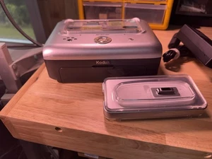 Kodak EasyShare Camera Dock 6000 With Attachment, Cables, And Photo Paper - Picture 1 of 5