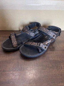 Eddie Bauer Men’s Lark Brown Animal Print Strap Sandals Size 7 - Picture 1 of 8