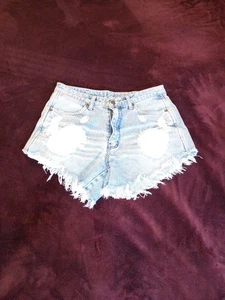 Pantaloncini donna denim Rapanui taglia 30 lavaggio leggero invecchiato orlo sfilacciato - Foto 1 di 11