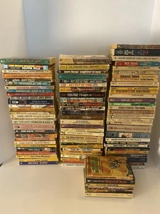 ANDRE NORTON Lot 94 Vintage Sci-fi Fantasy PB Books Daw Ace Tor Witch Forerunner - Picture 1 of 22