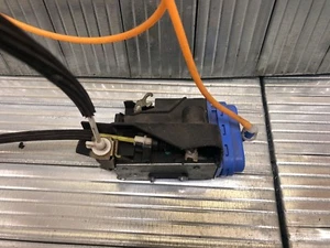 AUDI A4 8D 1995 - 2001 Driver Side Rear Door Lock Catch Mechanism 8D0839016A - Picture 1 of 4