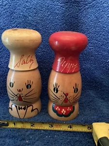 Vintage Peppy& Salty Wood Cat Figural Salt & Pepper Shakers,  5 Inches Tall - Picture 1 of 5