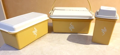 Vintage TUPPERWARE x 3 pces *BREAD / CAKE / DELI   **Harvest Gold  *LIGHTLY USED - Image 1 of 4