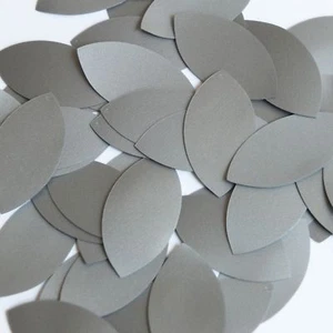 Lentejas de vinilo opaco metálico de alta costura Navette Leaf Lentequin de 1,5" gris plateado - Imagen 1 de 1