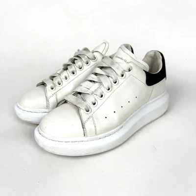 Zapatillas Alexander McQueen de gran tamaño blancas negras azabache 39,5 Foto 1 de 4
