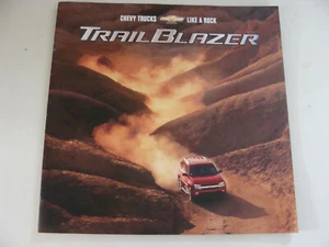 Chevrolet Trail Blazer 2002 folleto de ventas publicitarias camiones Chevy lote antiguo - Imagen 1 de 1