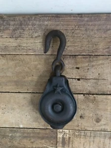 Alte antike Gusseisen Riemenscheibe mit Haken Texas Star 5 Maritim Scheune Holzfäller (funktioniert - Bild 1 von 7