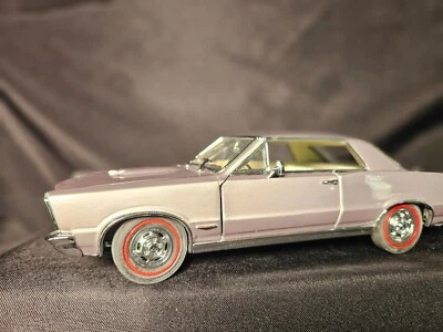 Danbury Mint 1965 Pontiac GTO 1:24 Scale Inv. #3565 - Image 1 of 4