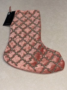 Medias de lujo de Navidad de terciopelo rosa Rachel Zoe 22" con cuentas delanteras forradas satinadas - Imagen 1 de 5