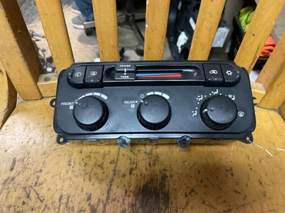 Dodge Caravan 2004-2007 control de temperatura aire acondicionado, OEM Foto 1 de 4