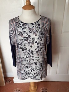 Gerry Weber Navy\White Short Sleeve Top Size 38 - NEW - Picture 1 of 5