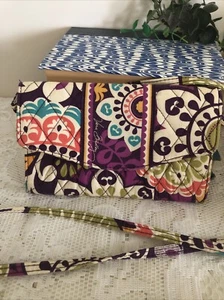 Vera Bradley Umhängetasche Pflaume Crazy Geldbörse mit Riemen - Bild 1 von 10