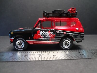 Cosechadora Johnny Lightning 1979 International Scout II roja - suelta 1:64 Foto 1 de 4