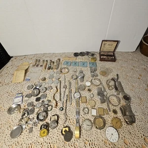 Lote de piezas de reparación de fabricación de relojes vintage Elgin Croton Seiko Bulova Dueber Hampden - Imagen 1 de 24