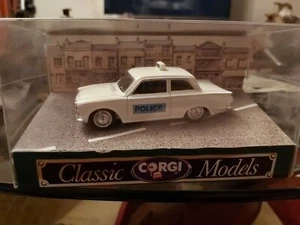 corgi diecast ford cortina saloon d708 white police car boxed new 1:43 scale - Picture 1 of 1