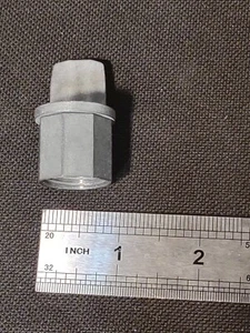 LEGRAND WIREMOLD V500 RACEWAY SERIES 5782 STEEL CONDUIT CONNECTOR 1/2" GAL 2PK - Picture 1 of 12