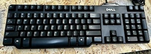 Dell L100 Tastatur 104 Tasten USB Kabelgebunden Keyboard Standard Tippkenntnisse - Top - Bild 1 von 5