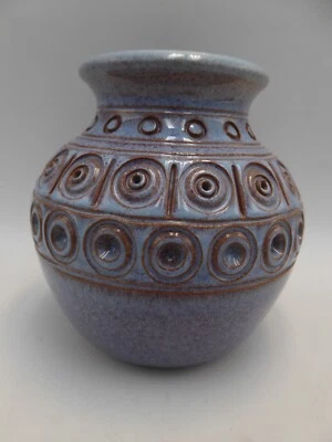 AUSTRALIAN POTTERY VINTAGE ERIC JUCKERT PURPLE GLAZE CIRCLE PATTERN VASE - image 1 of 4