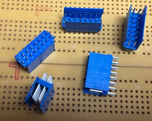 16 Way Shrouded IDC Header Vertical 2 Row 2.54mm (0.1") Pitch Multi Qty - Picture 1 of 1