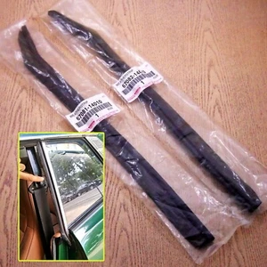 FOR TOYOTA CELICA TA22 TA23 TA27 RA23 Fr JDM OEM GENUINE WEATHERSTRIP DOOR RH/LH - Foto 1 di 4