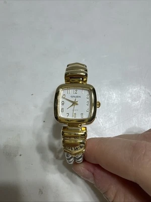 Reloj Pulsera Mujer Gruen Cuadrado Dorado y Plata Tono Mixto Foto 1 de 4