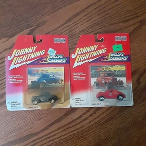 Lotto di 2 auto Hot Rod vintage Johnny Lightning Willys Gassers 1933,1941 rosso blu - Foto 1 di 15