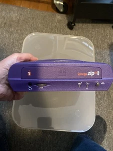 Iomega ZIPCDUSB ZIP CD 650 CD-R/RW External USB Drive Working - Afbeelding 1 van 10