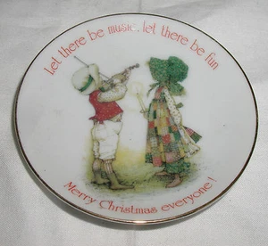 LET THERE BE MUSIC, LET THERE BE FUN PLATE A LASTING CHRISTMAS TREASURE 4" - Picture 1 of 3