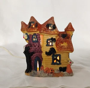 Vintage gruselig hohl 4 Zoll Halloween beleuchtetes Porzellan Kürbis Haus - Bild 1 von 9