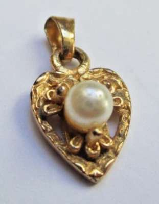 Ancien pendentif coeur plaqué or serti d'une perle blanche bijou vintage 2817 - Photo 1/3