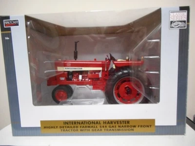 SpecCast 1/16 International Harvester Farmall 544 Gas Narrow Front Gear Tractor - Image 1 of 3