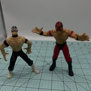 WCW figure Ray Mysterio wrestler lot of 2 Action Figures 1999 Toy Biz - Picture 1 of 7