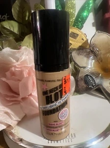 Soap & Glory One Heck of a Blot Foundation - Caramel - Picture 1 of 4