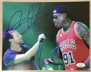 Dennis Rodman Signed Photo 8x10 Basketball Bulls Autograph Eddie Vedder HOF JSA - Picture 1 of 2