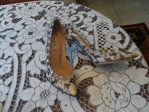 Valentino Garavani Beige Snake Skin Clear Rockstud Pumps Size 37B - Picture 1 of 23