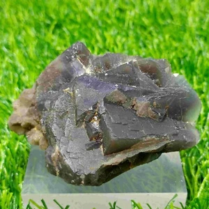 161,3 Gramm blaue Fluorit-Mineralprobe aus dem Gebiet Belutschistan in Pakistan - Bild 1 von 4