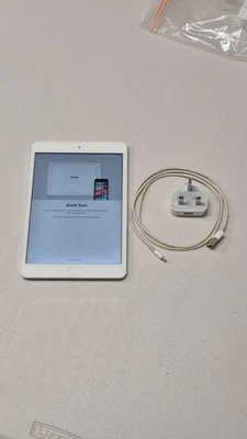 Apple iPad Mini 2 2nd Gen 32GB WIFI version Silver | Excellent - Image 1 of 2