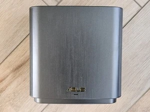 ASUS ZenWiFi XT8 AX6600 Tri-Band Mesh Wi-Fi 6 System - Black - Photo 1/5