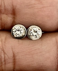 18KT White Gold 0.45CTW Diamond Stud Earrings (R150) - Picture 1 of 5