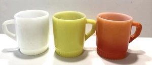 Set Of 3 Fire King Anchor Hocking Stackable Coffee Mugs/Cups D Handle - Picture 1 of 4