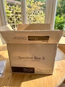 Pro-Ject Speaker Box 5 Bookshelf Speakers (Pair) Gloss Black I Project Box 5 - Picture 1 of 4