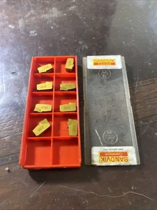 SANDVIK R151.2-500 05-4E Neue Hartmetall-Trennplatten Grade 1025 8 Stück - Bild 1 von 3