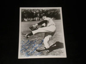 SPEC SHEA SIGNED AUTOGRAPHED 8X10 PHOTO 1947-1951 NEW YORK YANKEES (d.2002) - Picture 1 of 1